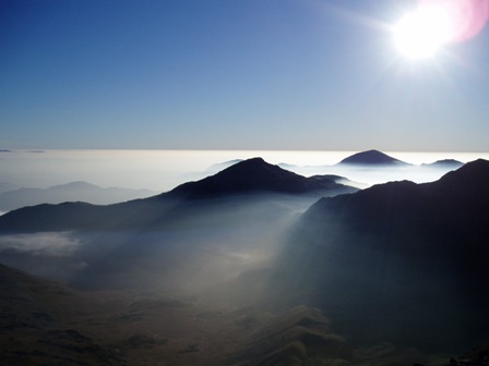 Yr Aran inversion sunshine.JPG